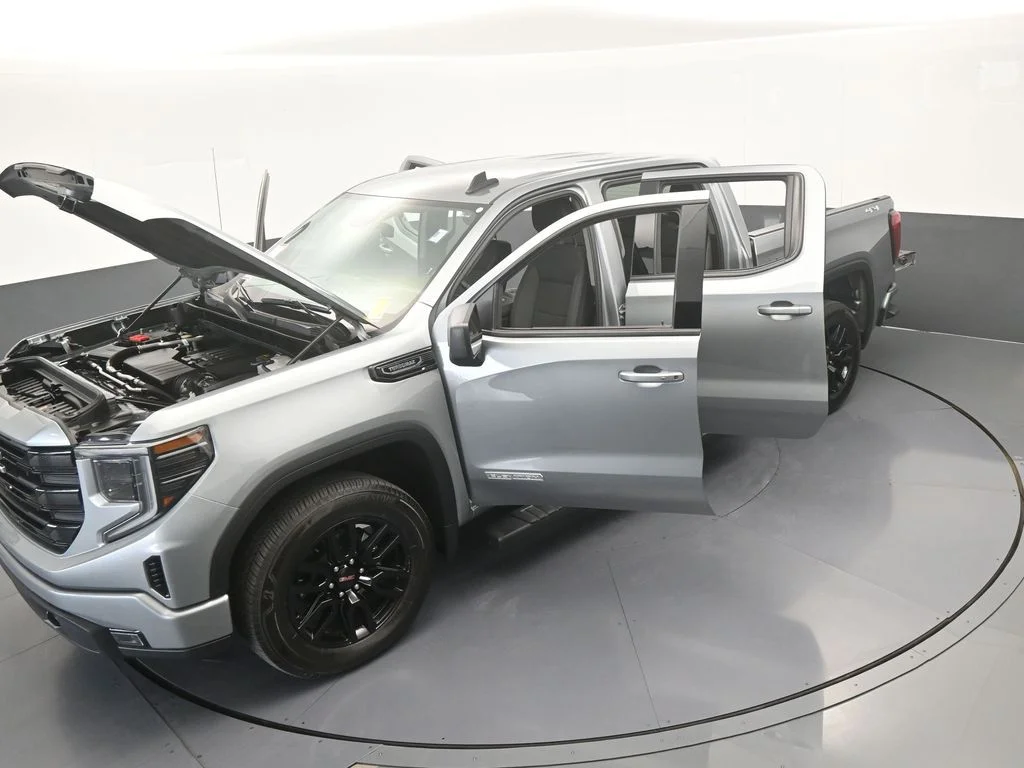 Used 2025 Sterling Metallic GMC Elevation image 60