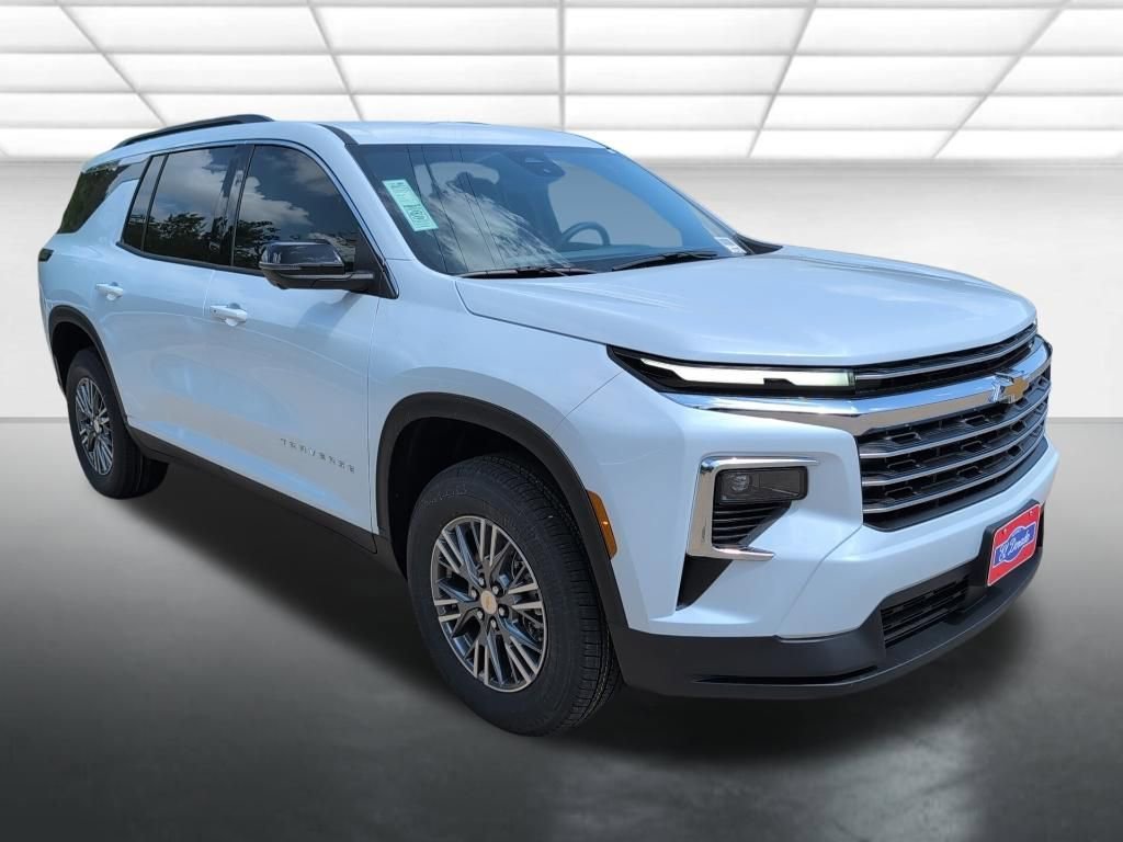2026 Chevrolet Traverse FWD LT's photo