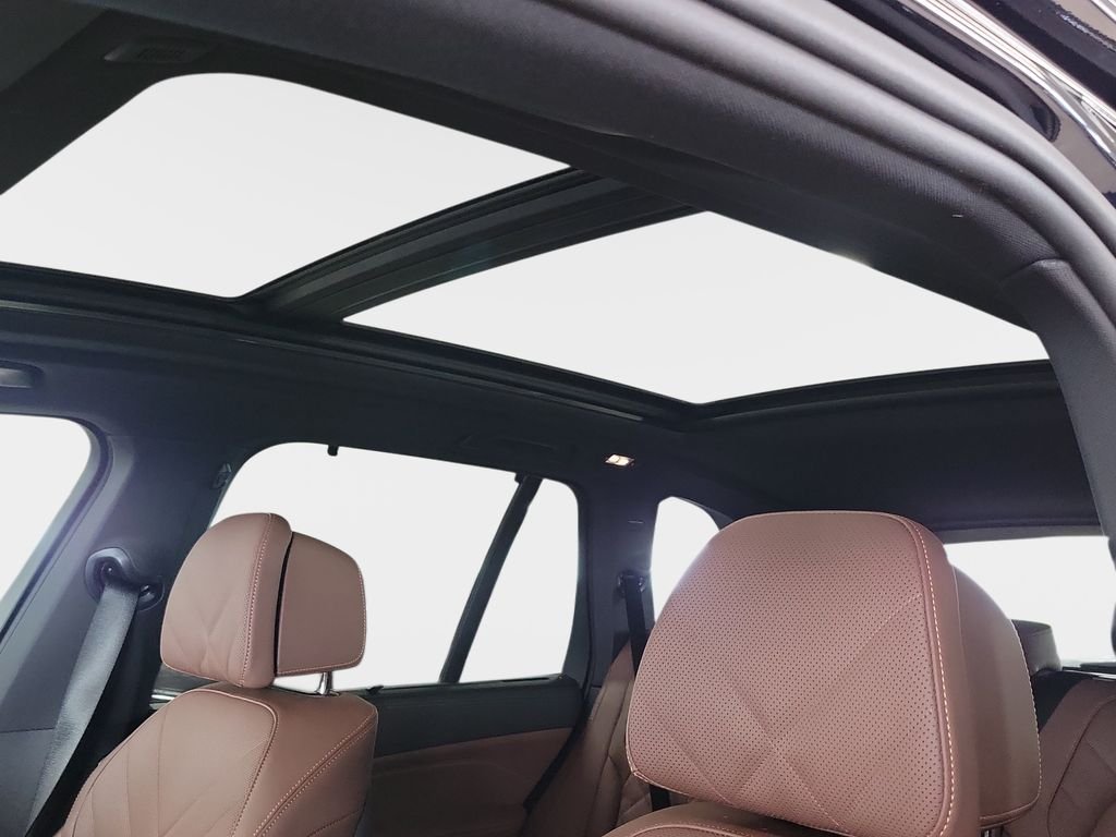 New 2026 Carbon Black Metallic BMW xDrive40i image 21