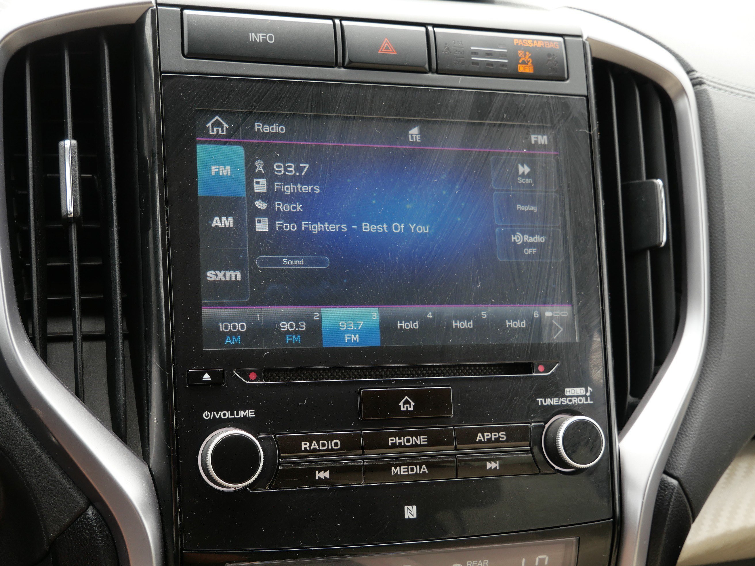 Used 2022 Crystal White Pearl Subaru Premium image 22