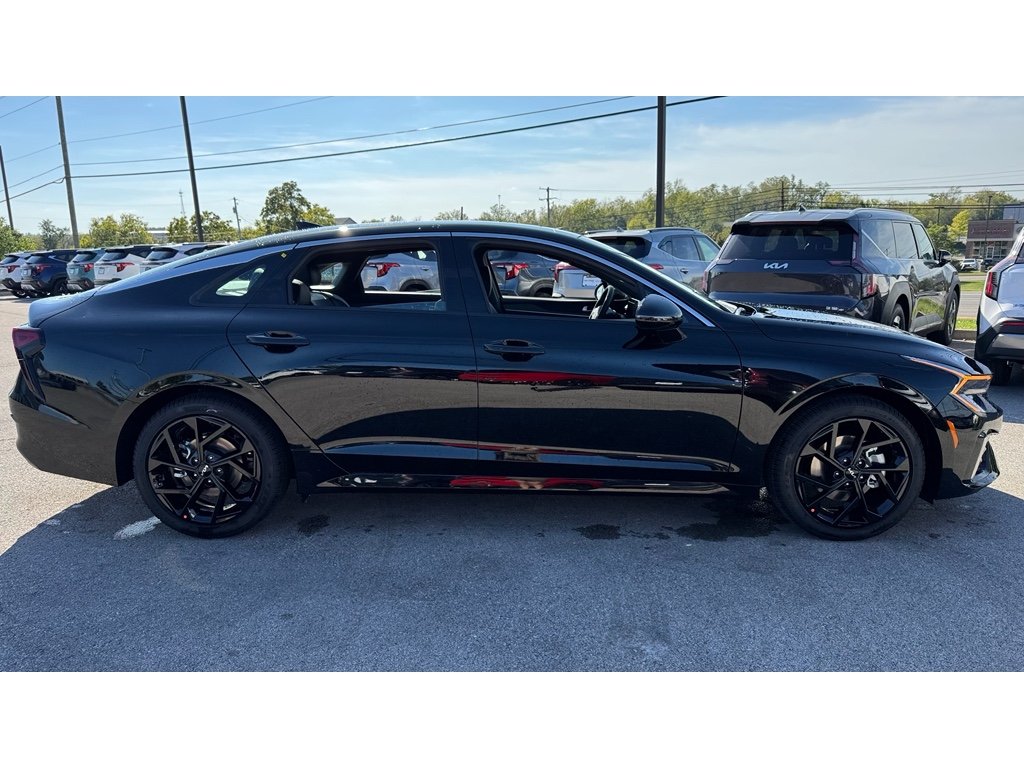 2026 Kia K5 GT-Line photo 2