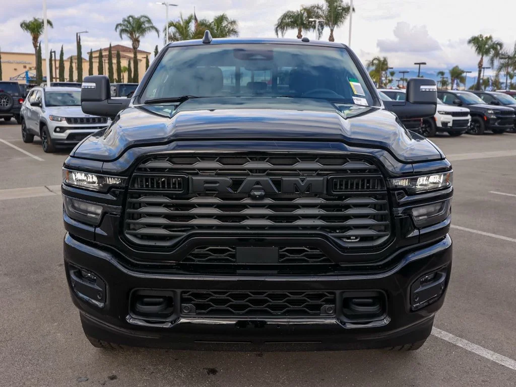 New 2026 Diamond Black Crystal Pearl-Coat Exterior Paint RAM Big Horn Night Edition image 9