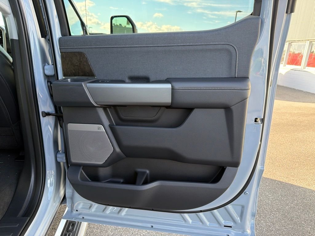 New 2026 Glacier Gray Metallic Tri-Coat Ford F-250® Lariat® image 11