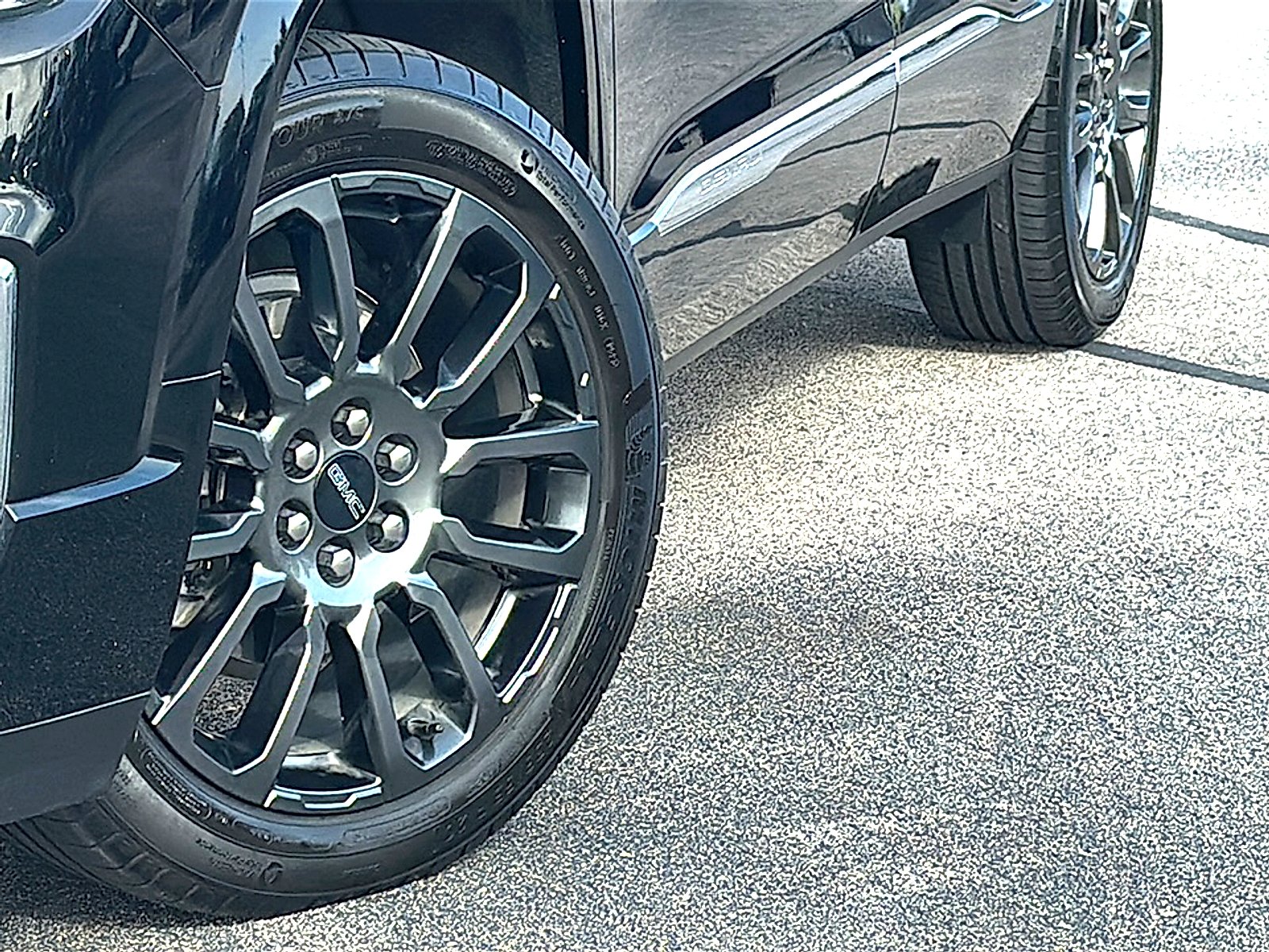 Used 2023 Ebony Twilight Metallic GMC Denali image 3