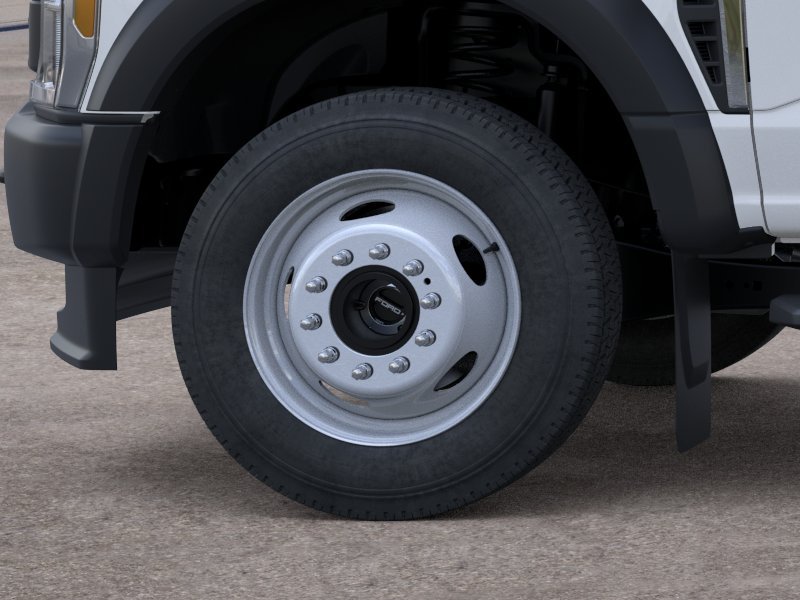 New 2026 Oxford White Ford F-550® XL image 19