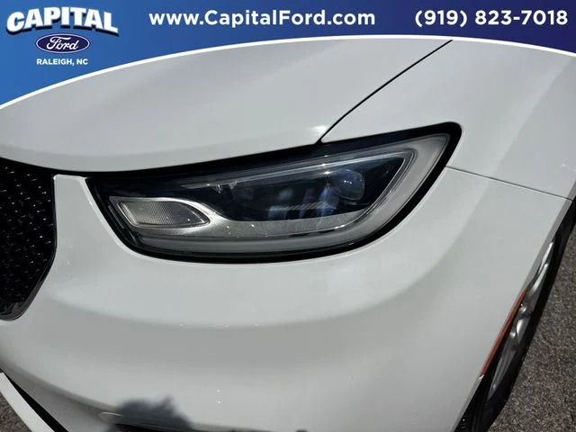 Used 2024 White Chrysler Touring L image 11