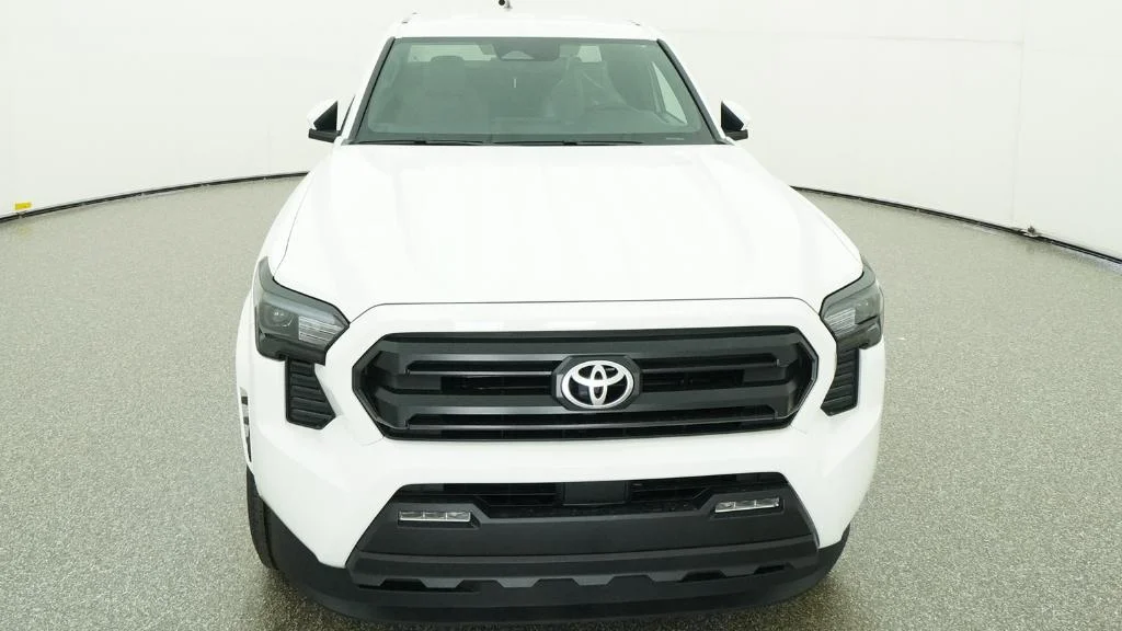 New 2026 Ice Cap Toyota SR5 image 17