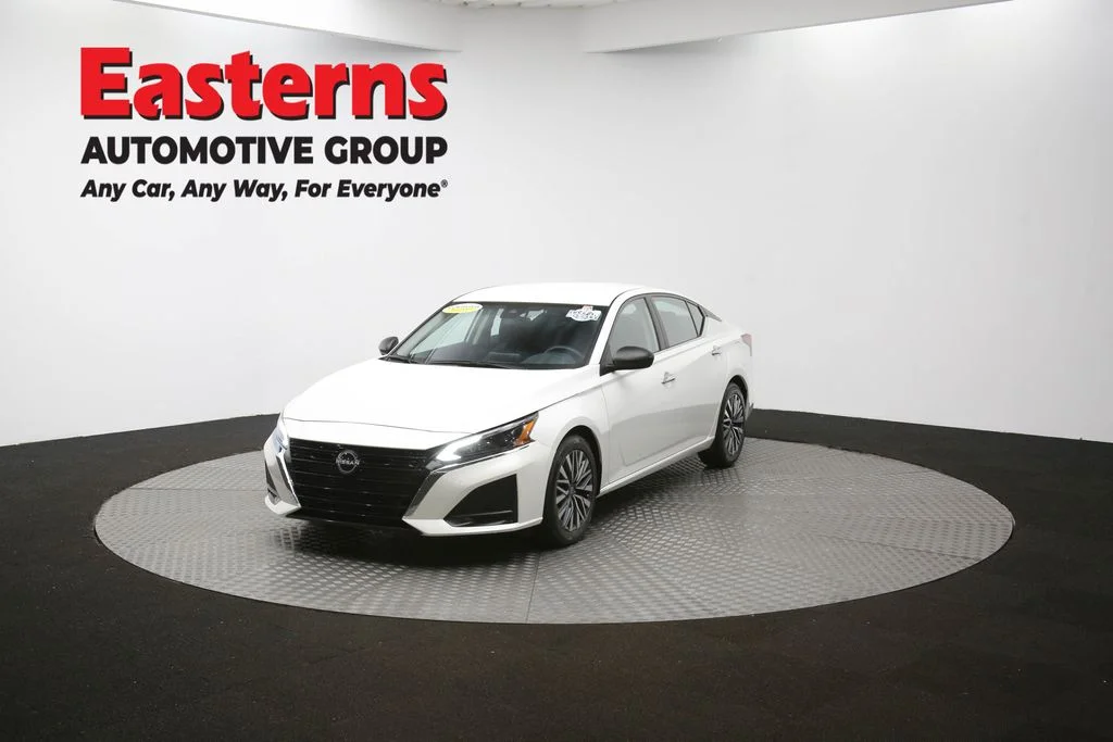 Used 2024 White Nissan 2.5 SV image 53
