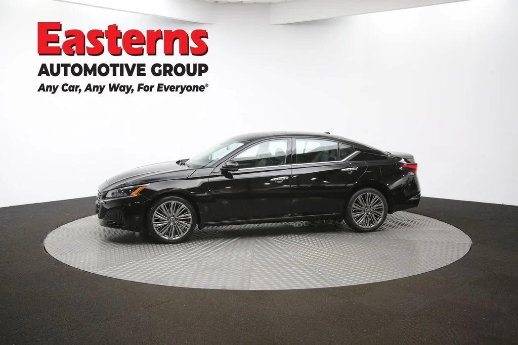 Used 2023 Black Nissan 2.5 SL image 59