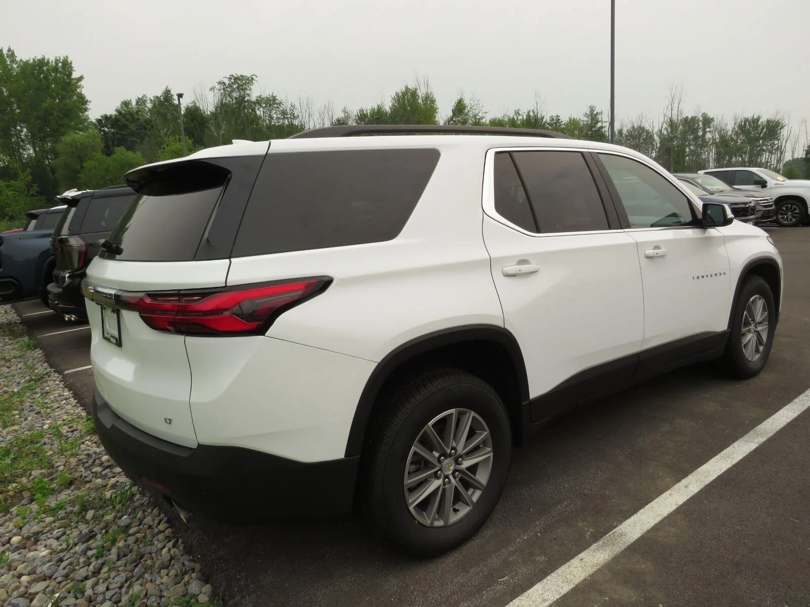 Used 2023 Summit White Chevrolet LT Cloth image 8
