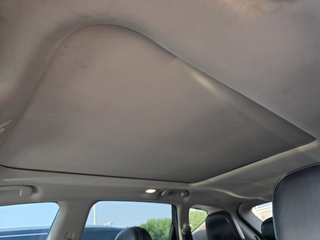 Used 2020 Gray Nissan SL image 17