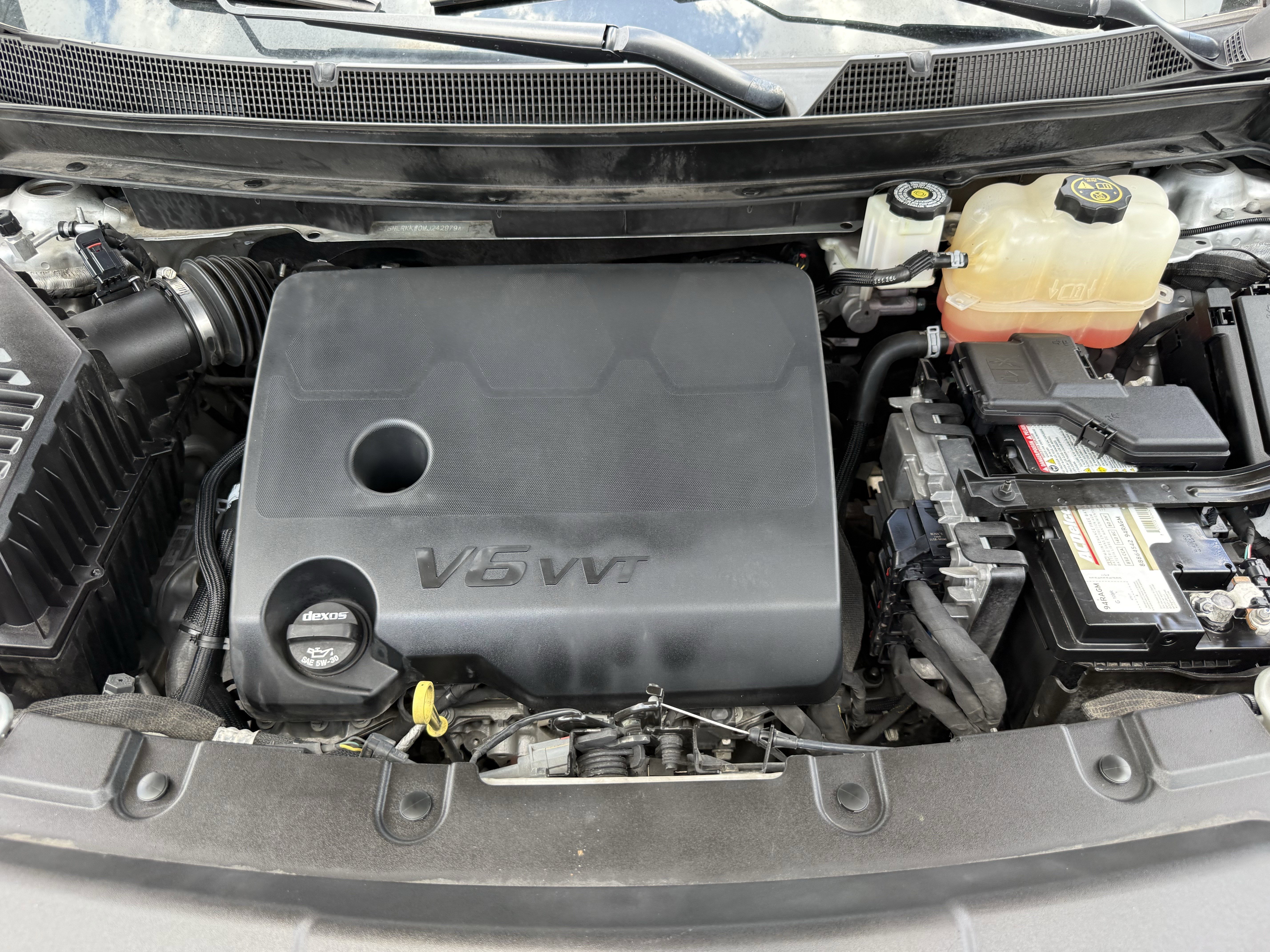 Used 2021 Silver Ice Metallic Chevrolet Premier image 33