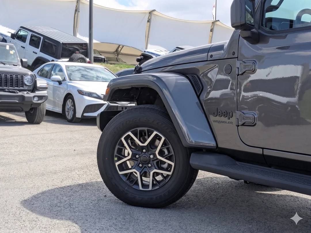 New 2026 Grey Jeep Sahara - - 4x4 - Body- Color Top - Side Steps - 2.0L Turbo - Remote Start & More! image 8