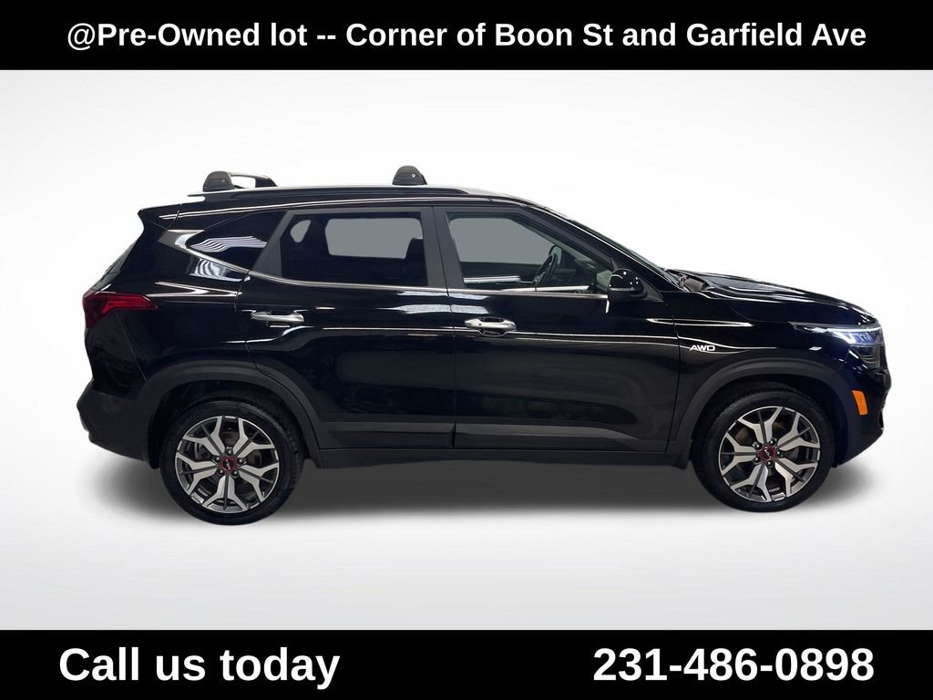 Used 2023 Black Kia SX image 6