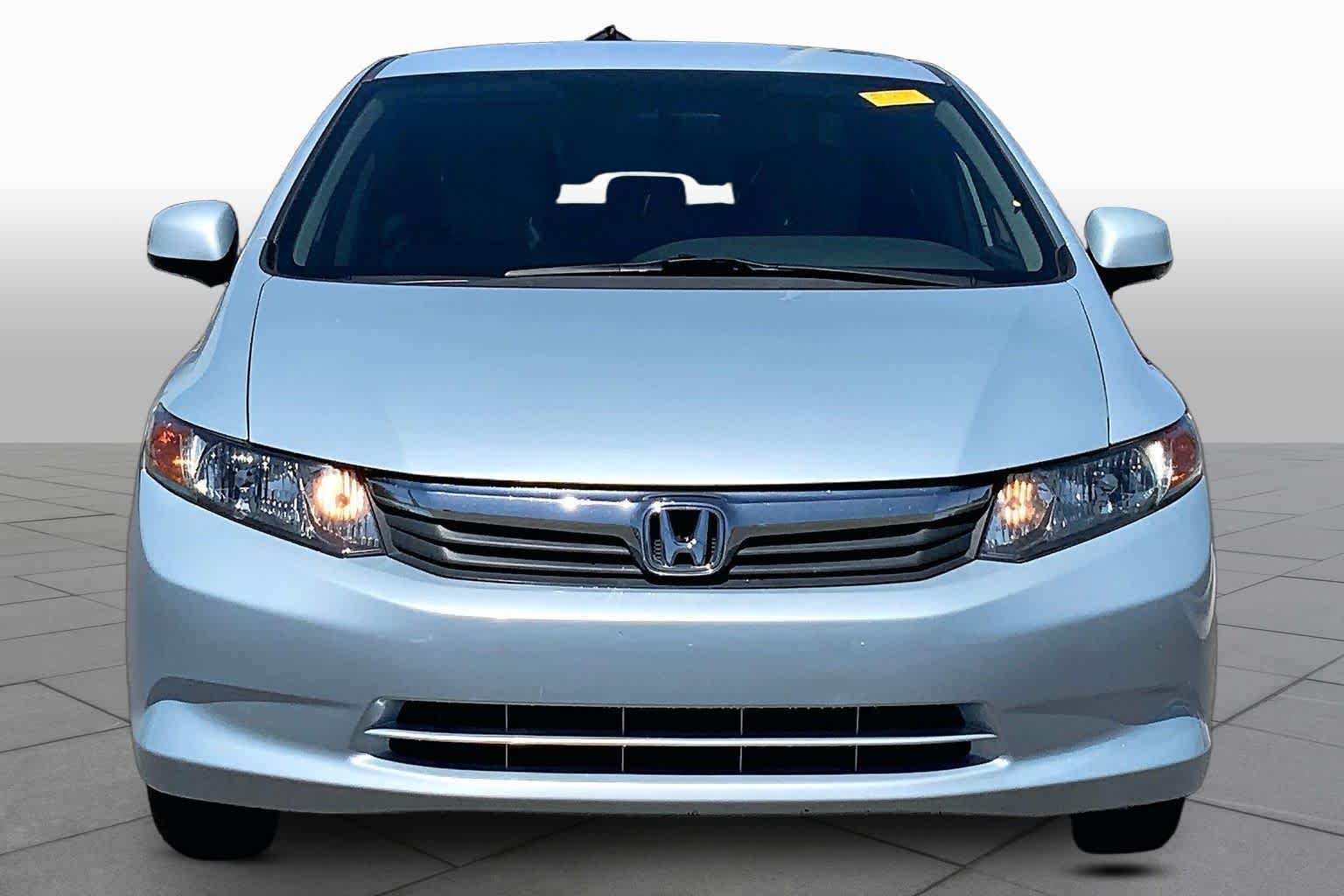 Used 2012 Alabaster Silver Metallic Honda LX image 3