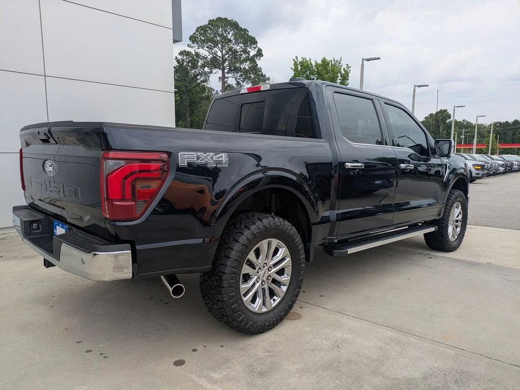 New 2026 Antimatter Blue Metallic Ford Lariat image 5