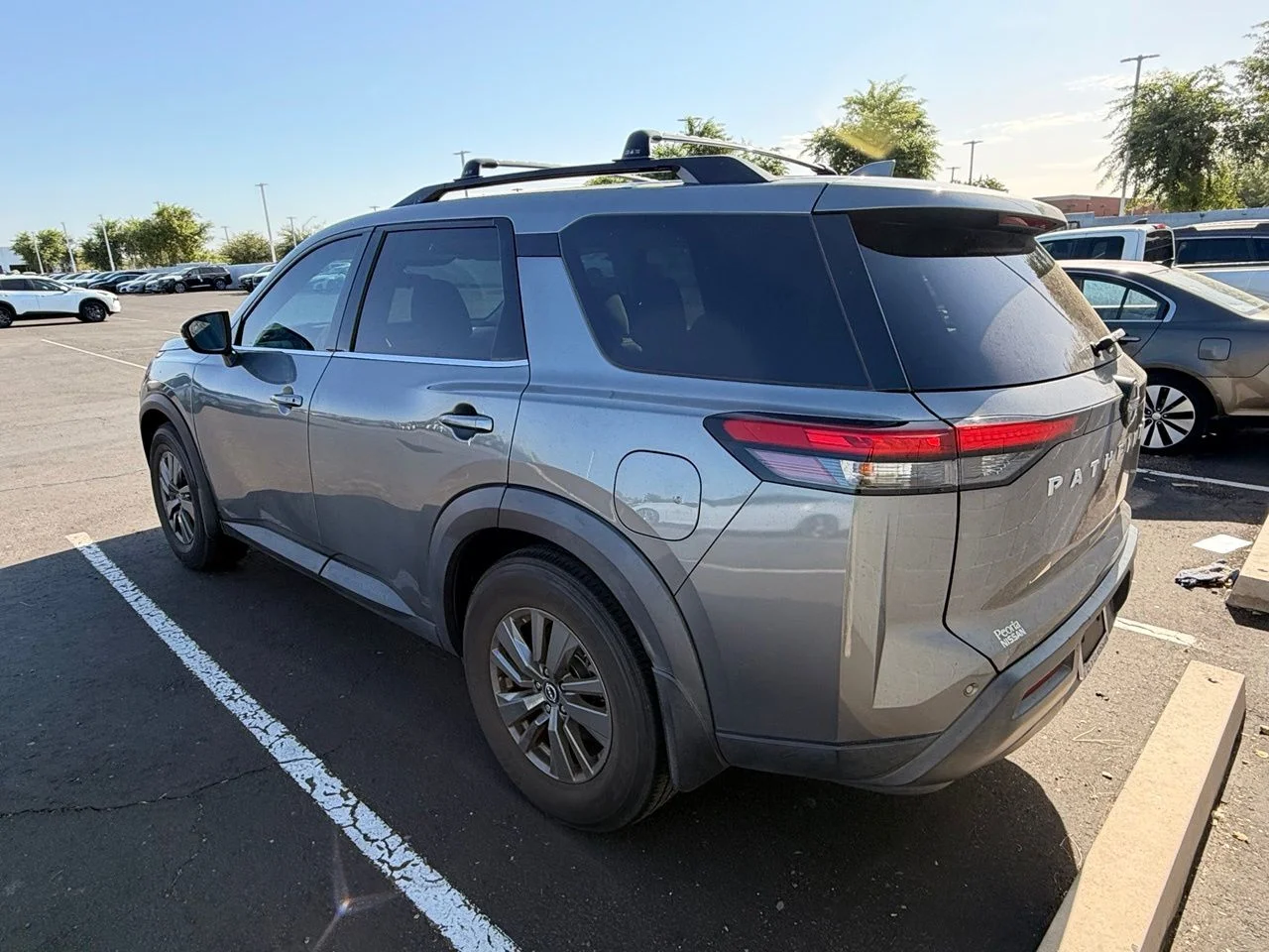 Used 2022 Gun Metallic Nissan SV image 3
