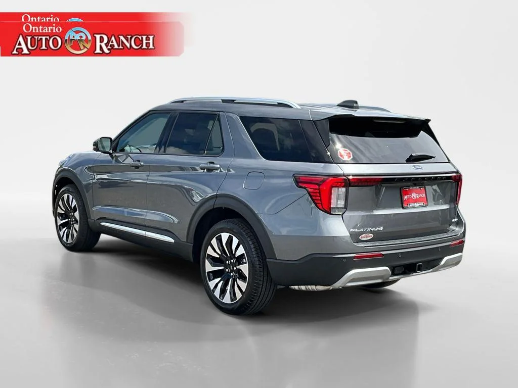 New 2026 CARBONIZED GRAY METALLIC Ford Platinum image 3