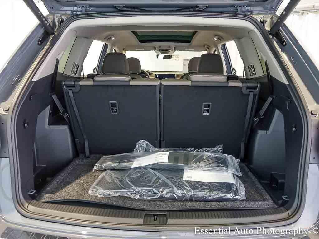 New 2026 Pure Gray Volkswagen 2.0T SEL image 18