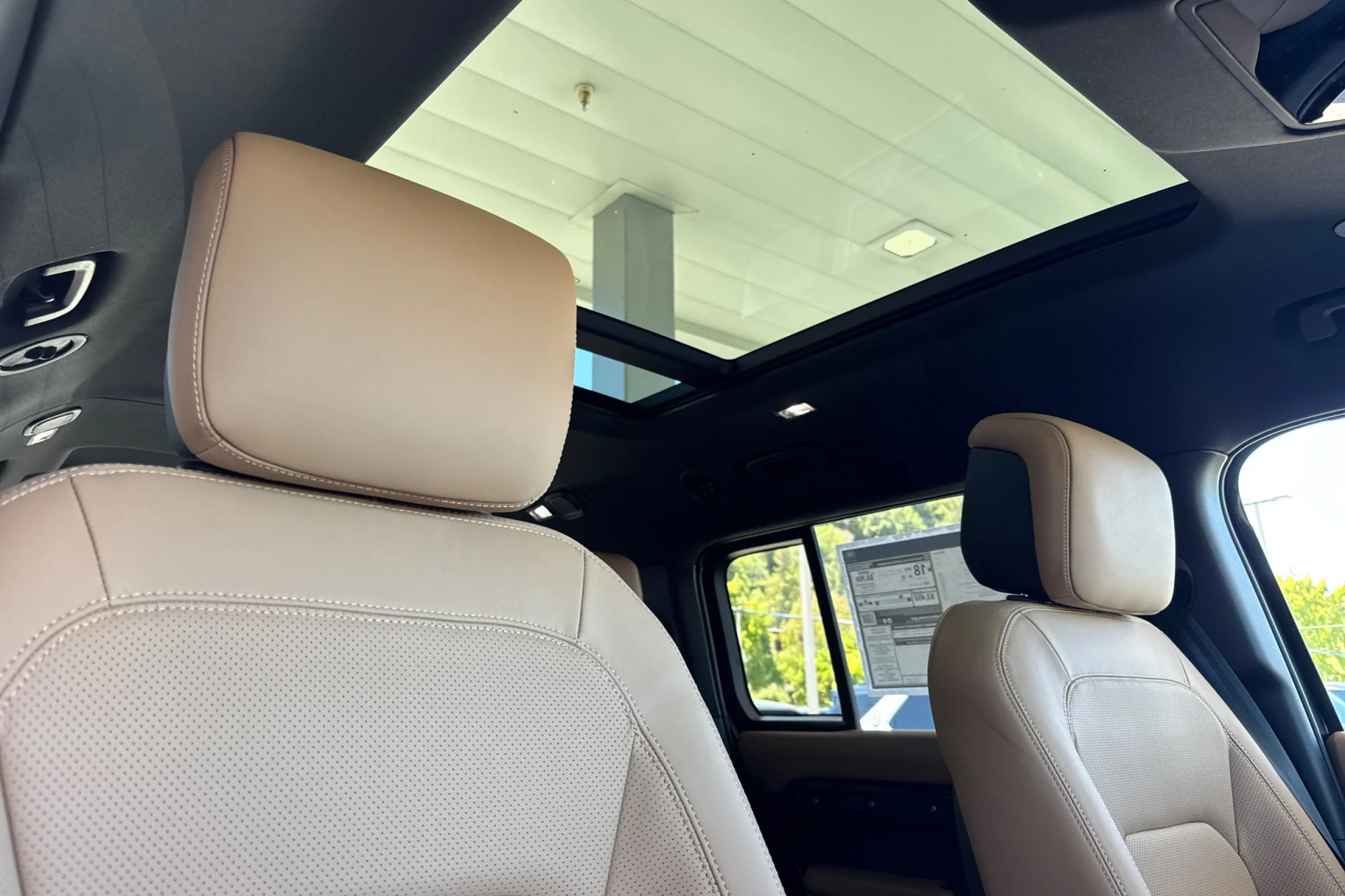 New 2026 Carpathian Grey Land Rover X-Dynamic SE image 20
