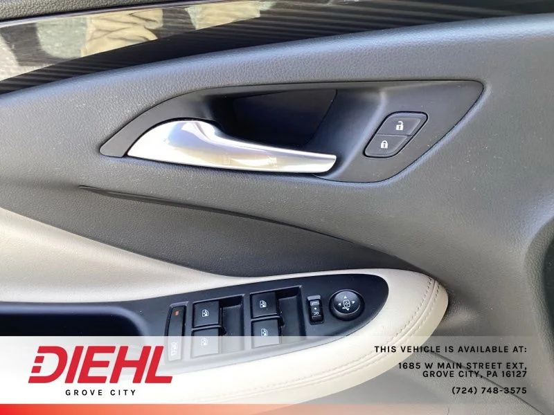 Used 2019 Silver Buick Preferred image 20