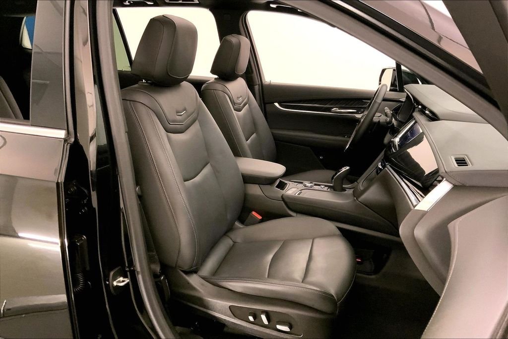 Used 2023 Black Metallic Cadillac Premium Luxury image 6