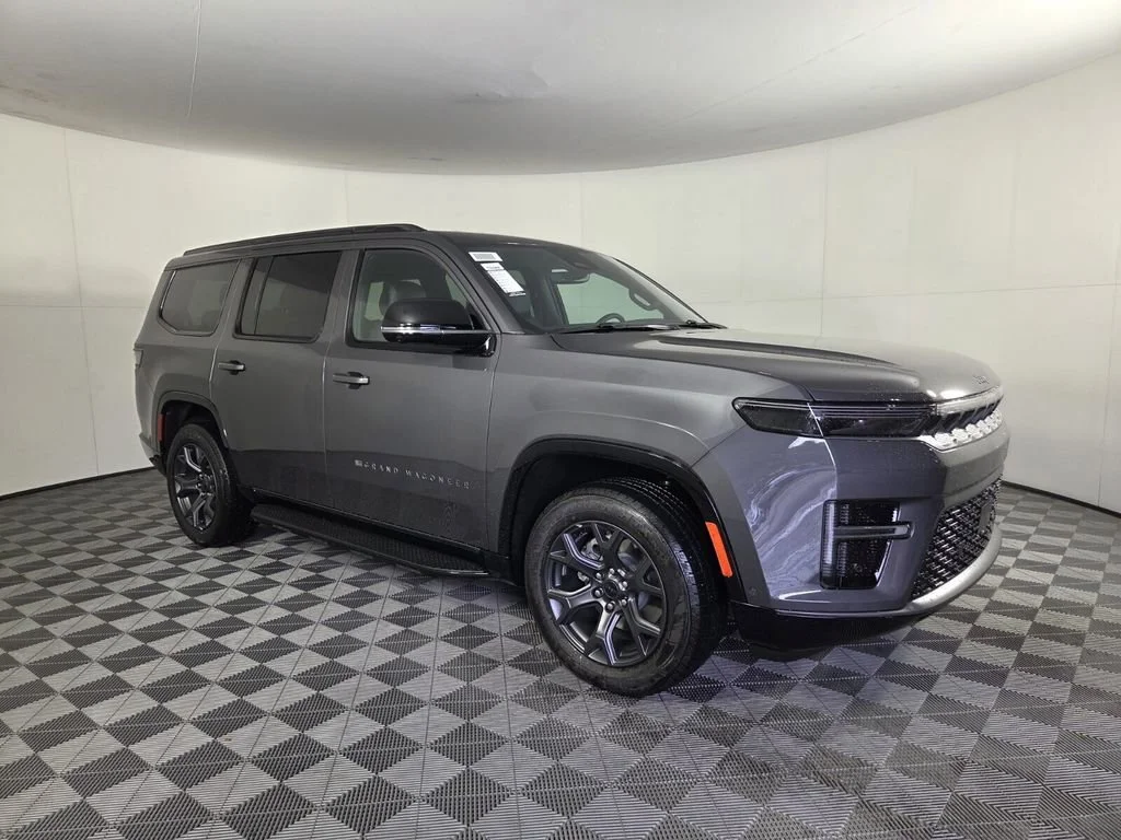 New 2026 Baltic Gray Metallic Clearcoat Jeep Limited Altitude image 2