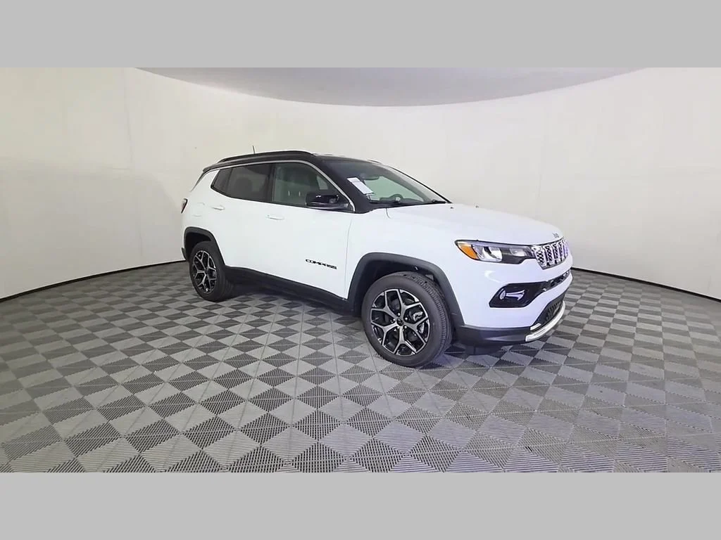 New 2026 Bright White Clear-Coat Exterior Paint Jeep Limited image 40