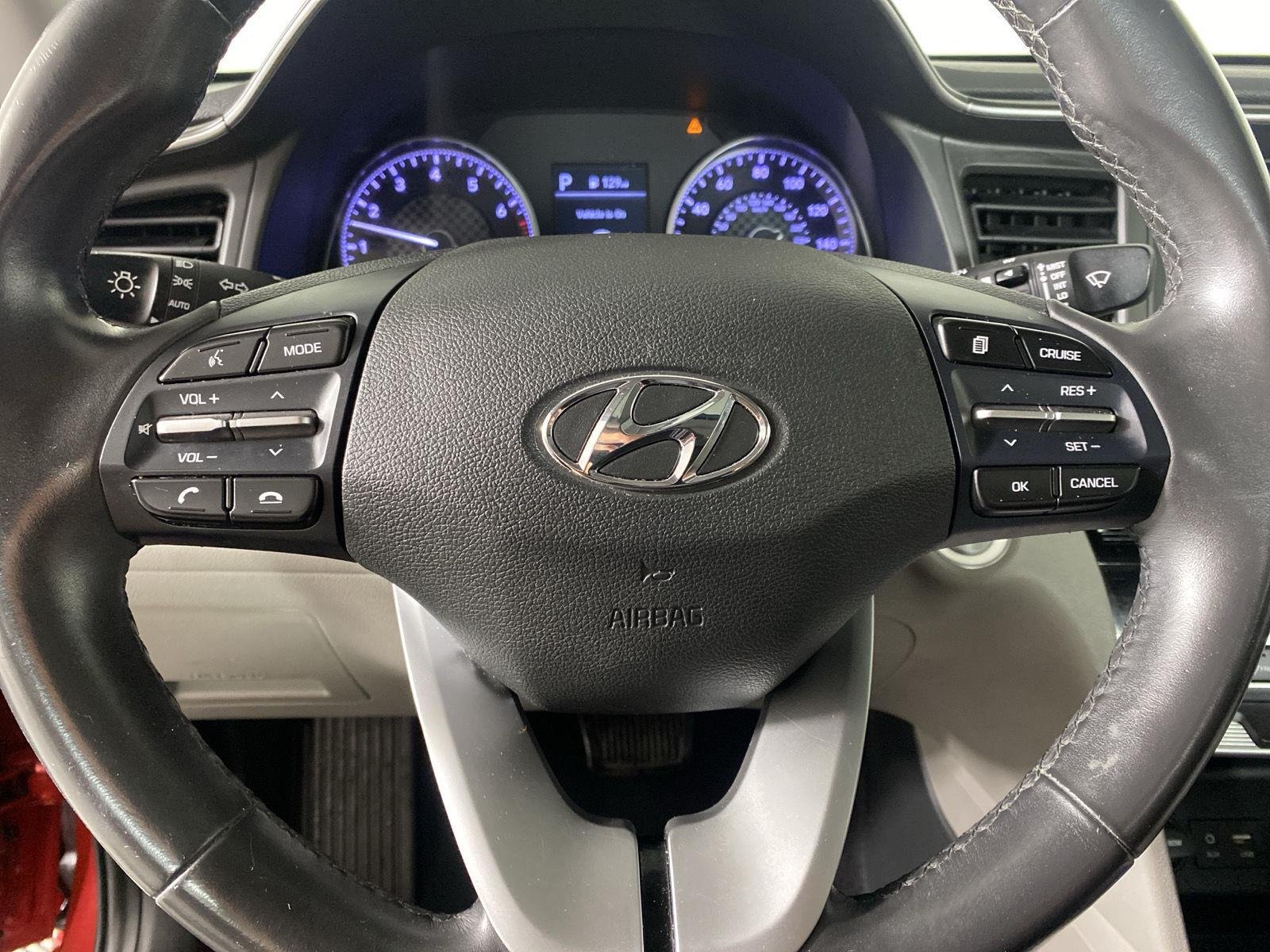 Used 2020 Calypso Red Hyundai Value Edition image 13