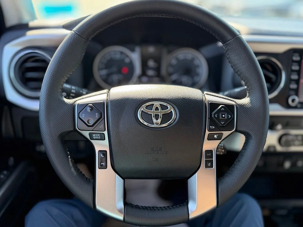 Used 2022 Black Toyota SR5 image 8