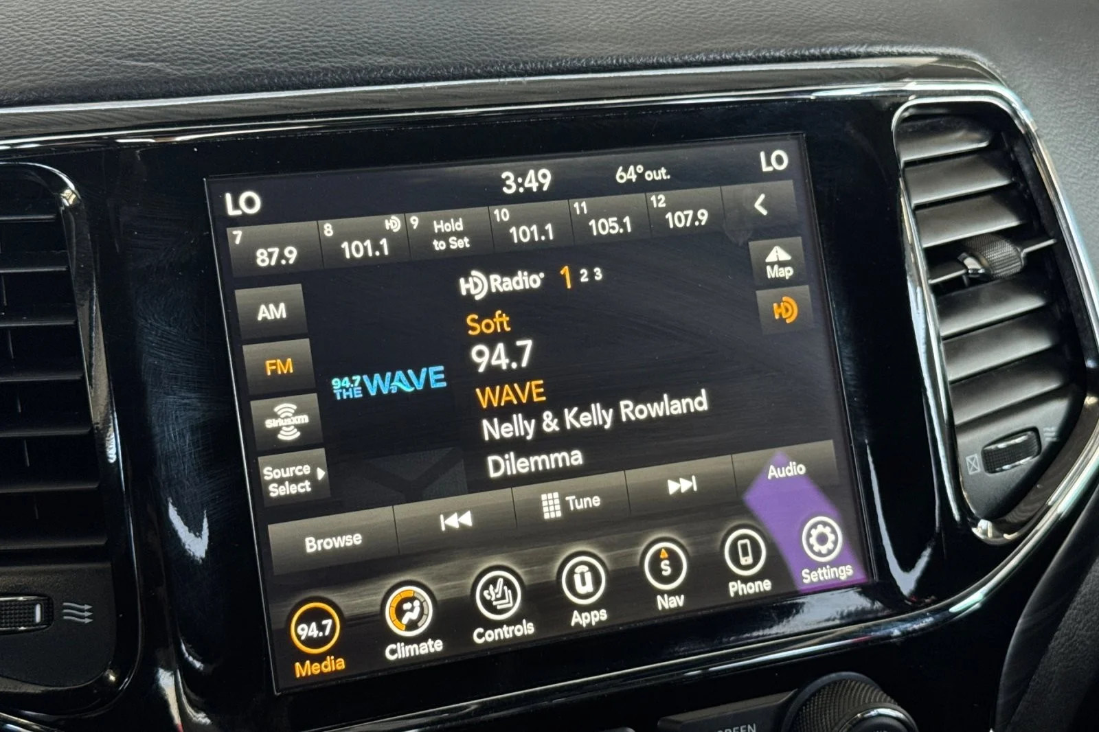 Used 2020 WHITE Jeep Altitude image 17