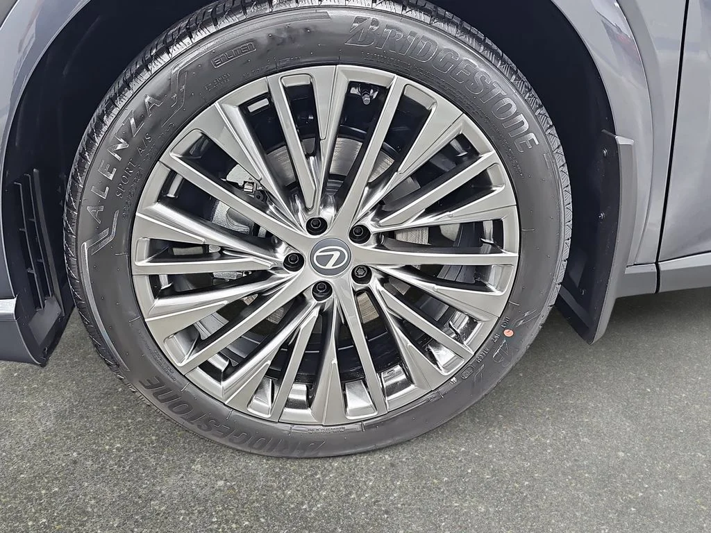 New 2026 Cloudburst Gray Lexus LUXURY image 31