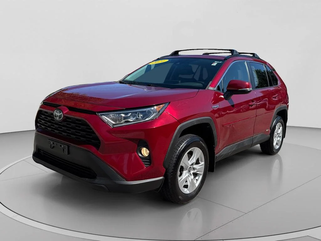 Used 2021 Red Toyota XLE image 13