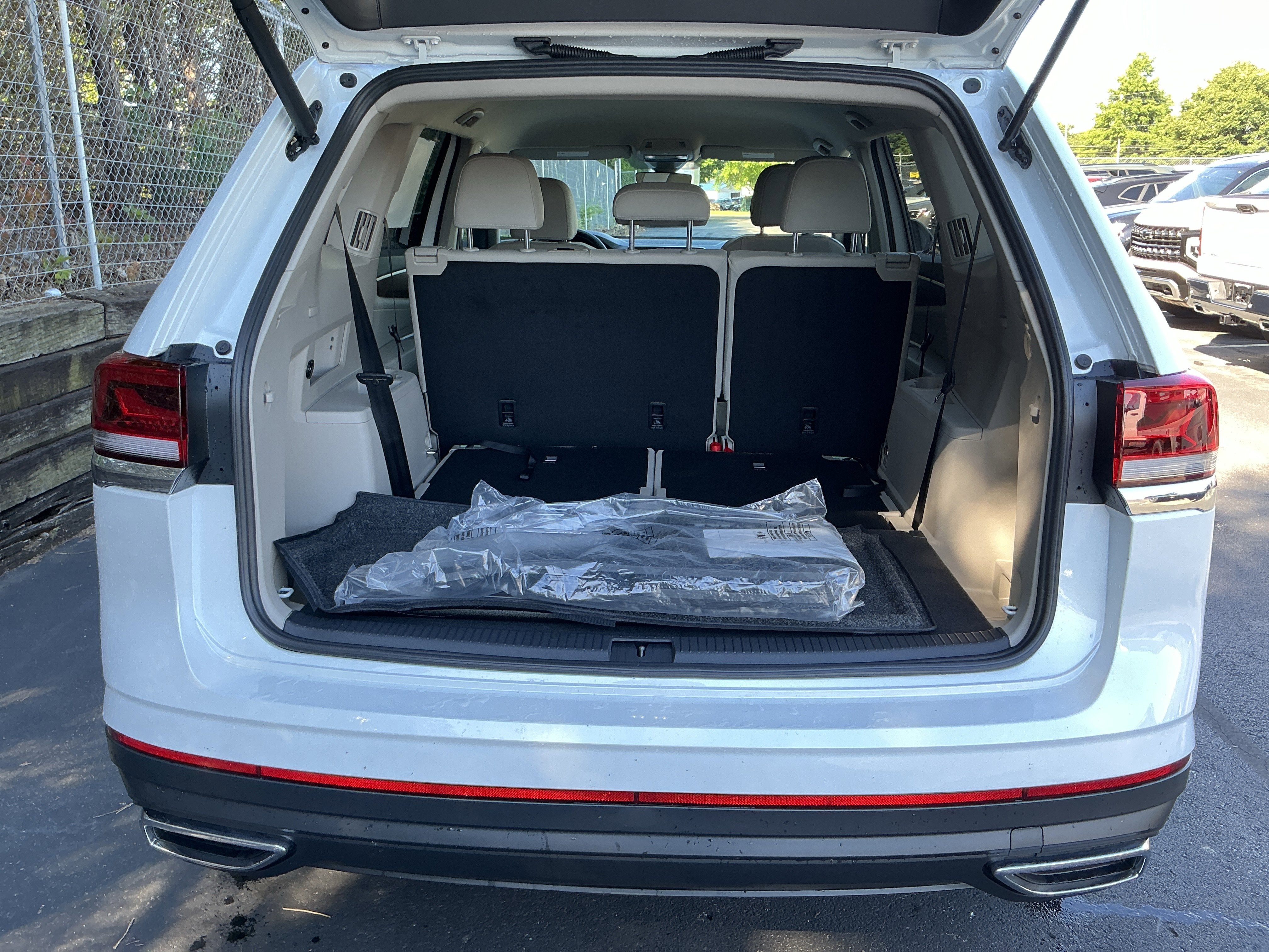 New 2026 Opal White Pearl Volkswagen 2.0T SE image 26