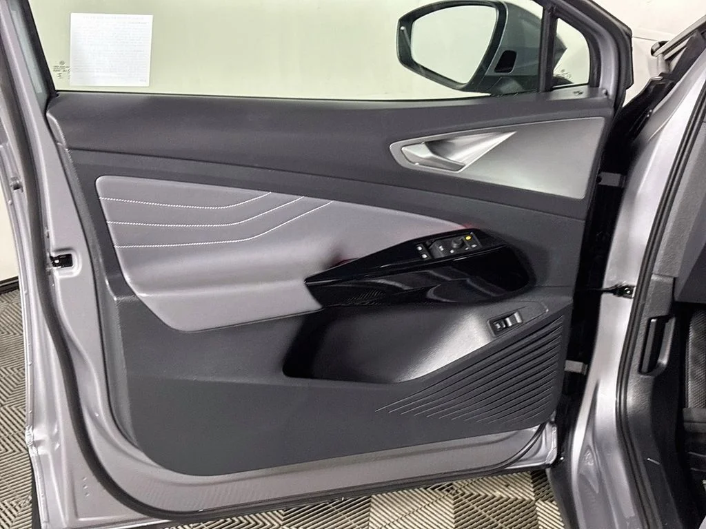 Certified Used 2023 Silver Volkswagen Pro S image 11