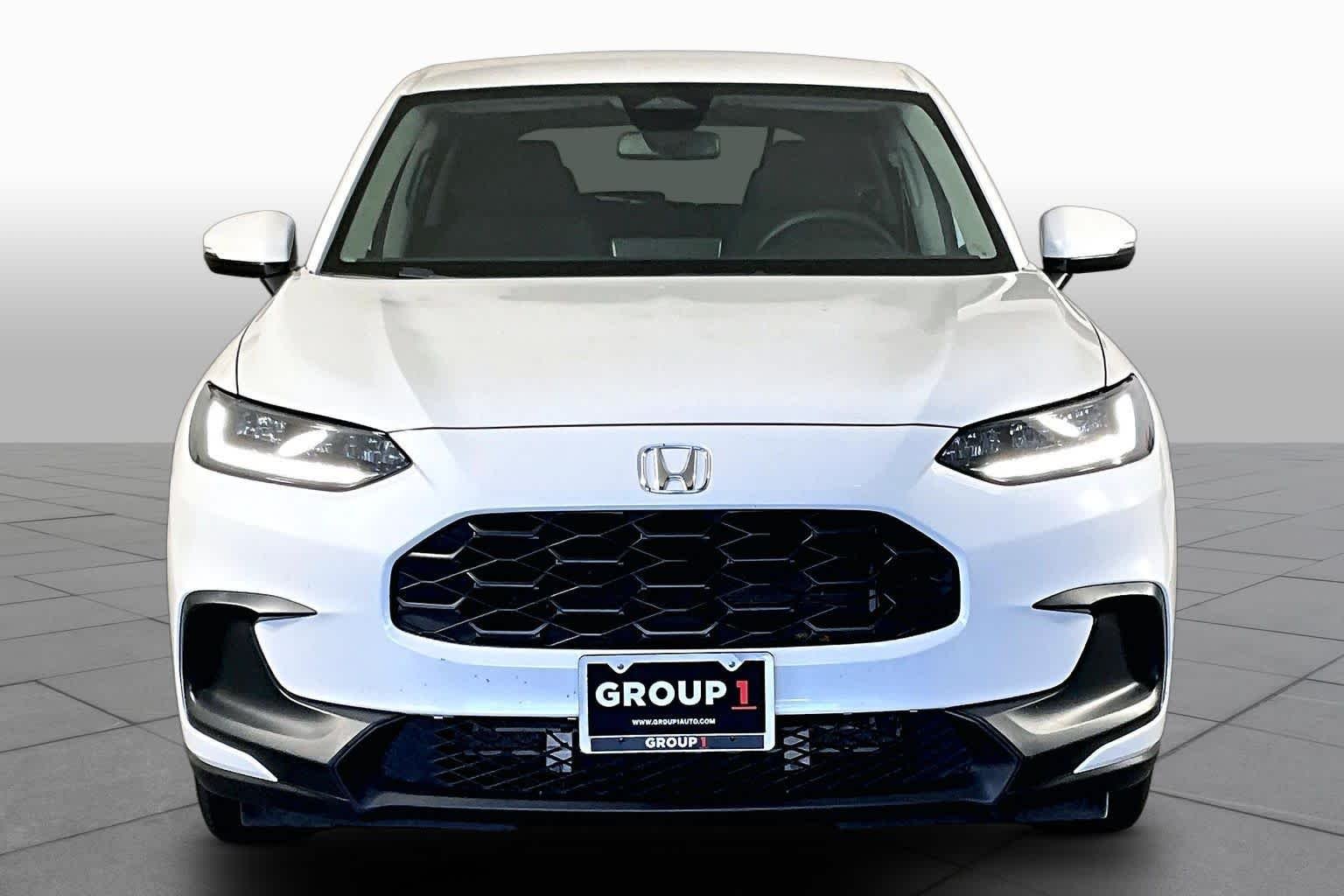 Used 2023 Platinum White Pearl Honda LX image 4