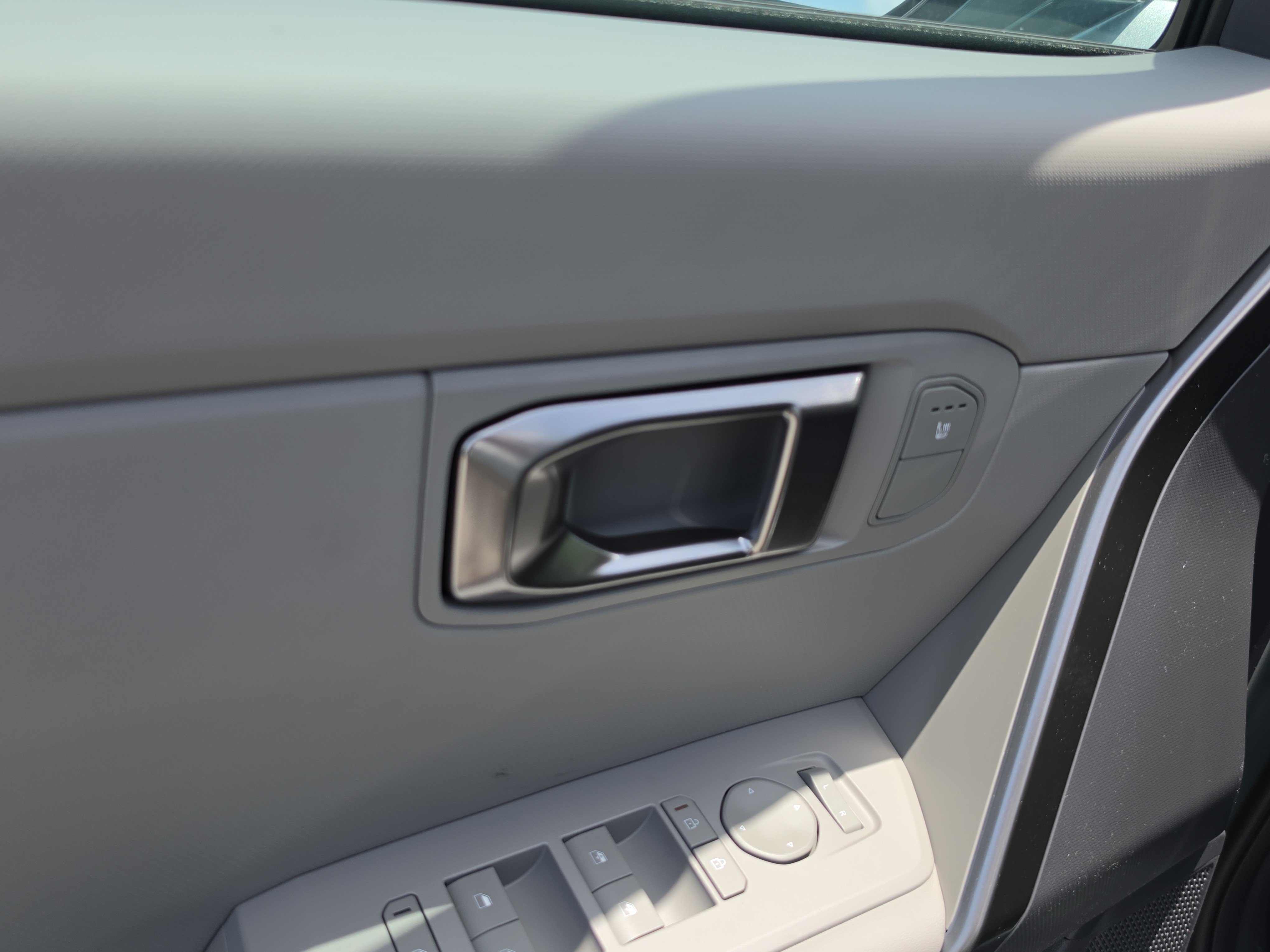 New 2027 Iceberg Green Kia EX image 19