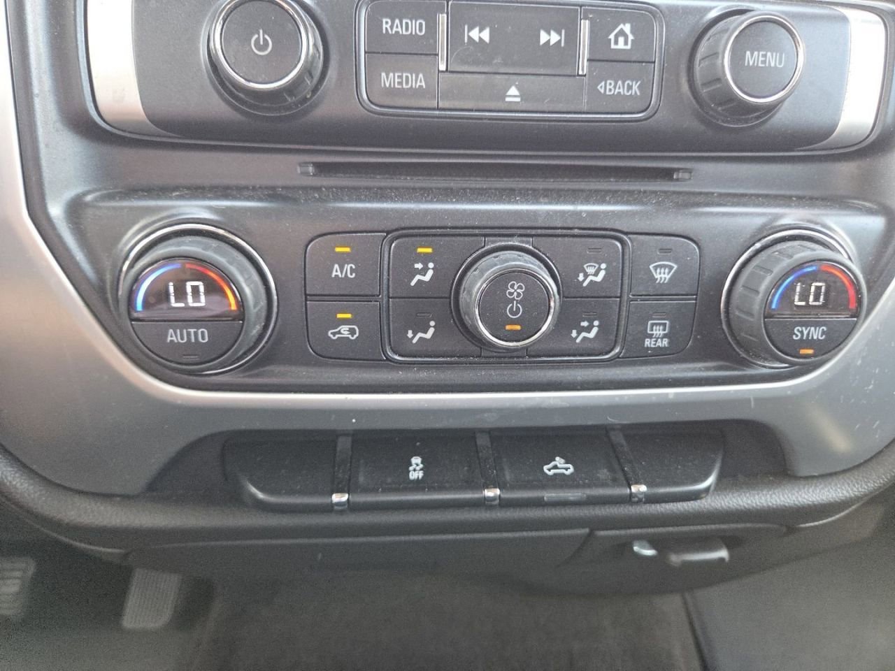 Used 2015 QUICKSILVER METALLIC GMC SLE image 28