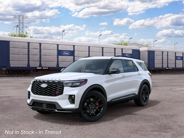 New 2027 Star White Metallic Tri-Coat Ford ST image 2