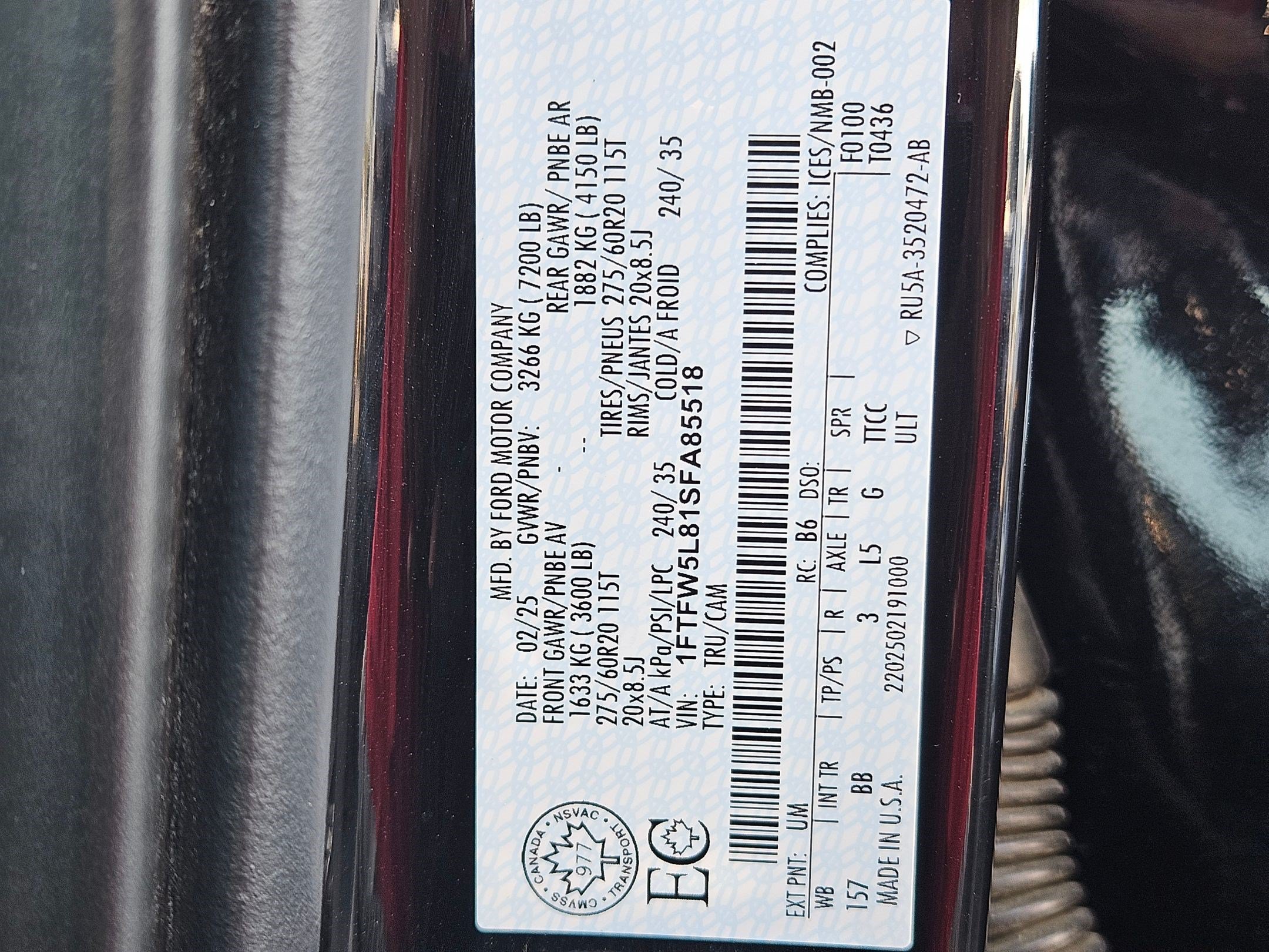Used 2025 Agate Black Metallic Ford LARIAT image 34