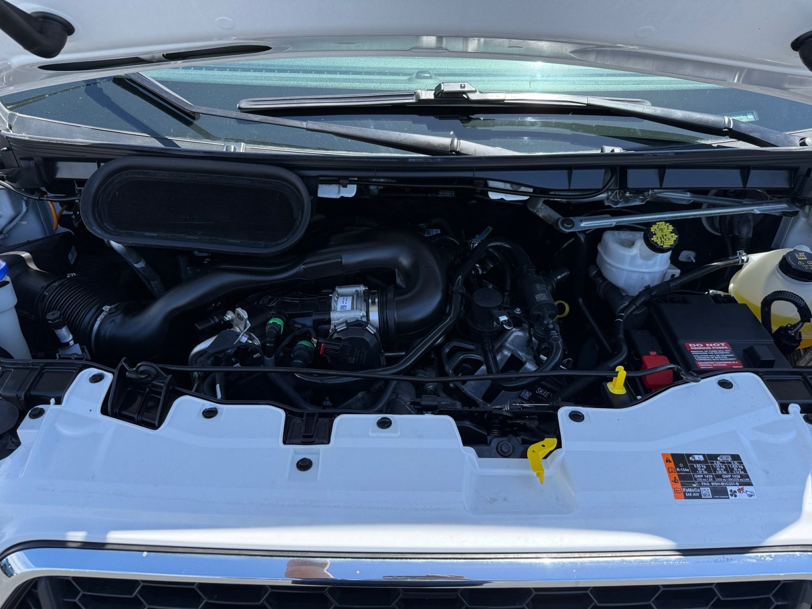 Used 2025 Oxford White Ford Base image 18