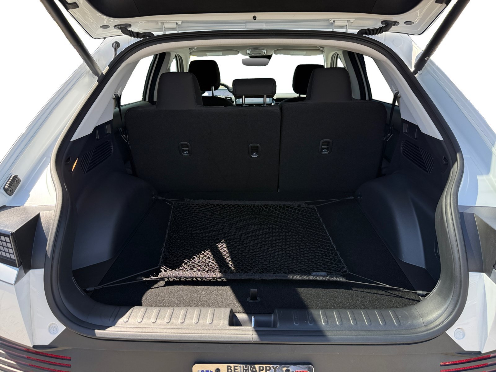 Certified Used 2024 Atlas White Hyundai SEL image 17