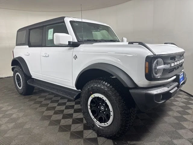 2025 Ford Bronco Outer Banks 4x4's photo