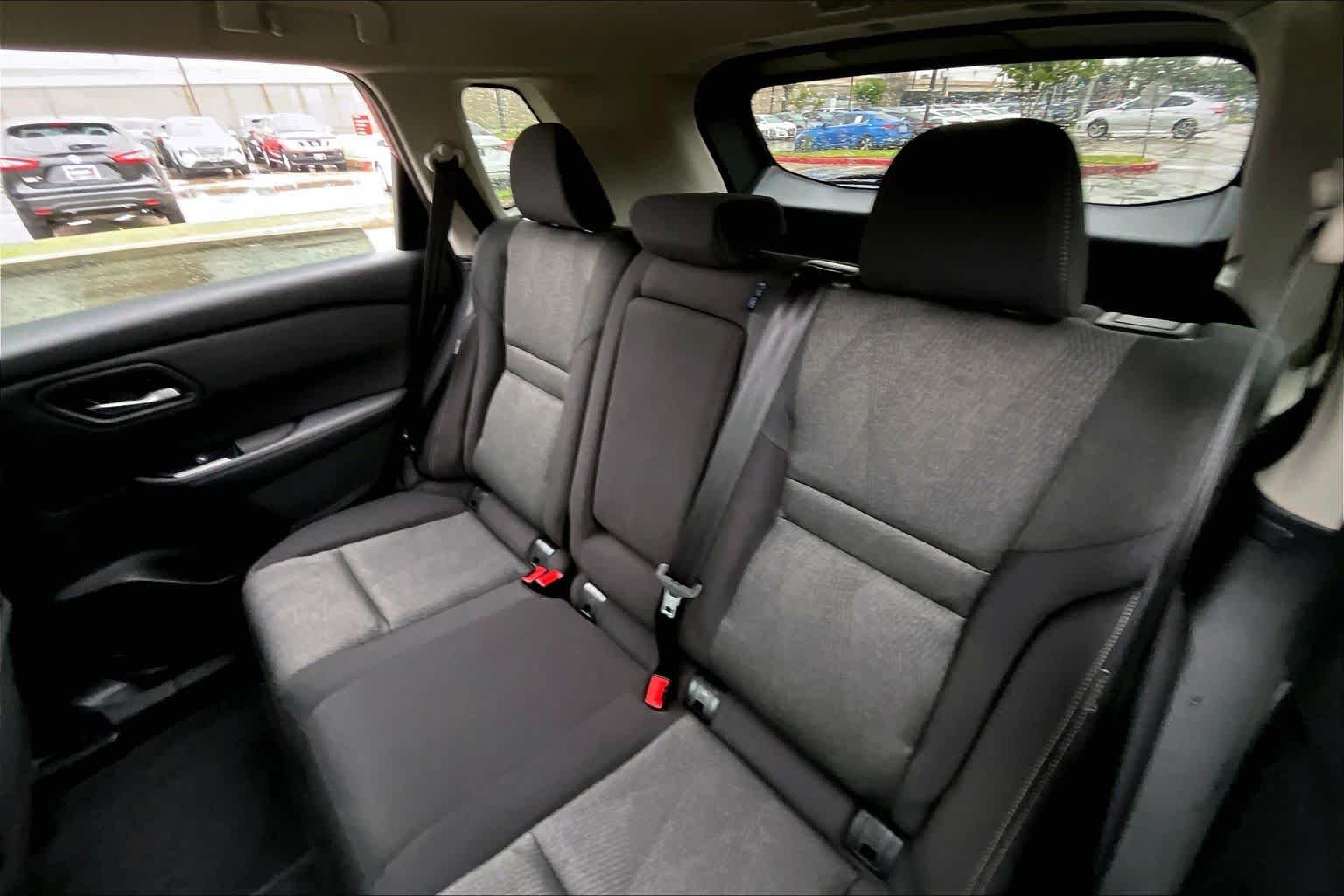 Used 2026 Scarlet Ember Tintcoat Nissan SV image 18