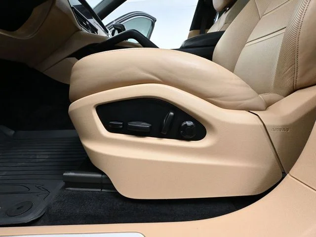 Used 2022 Blue Porsche Base image 17