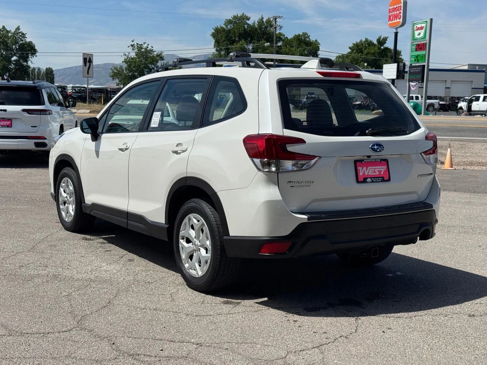 Used 2023 White Subaru Base image 9