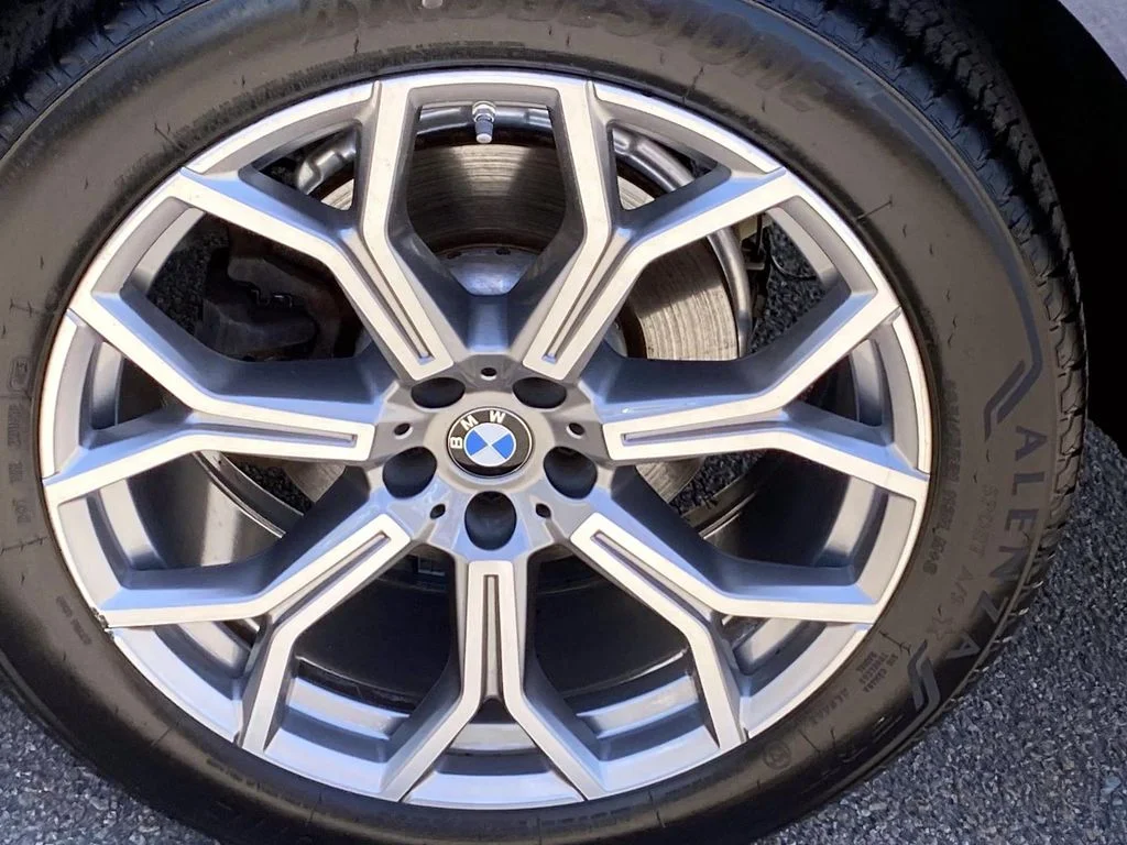 Used 2021 Phytonic Blue Metallic BMW xDrive40i image 30