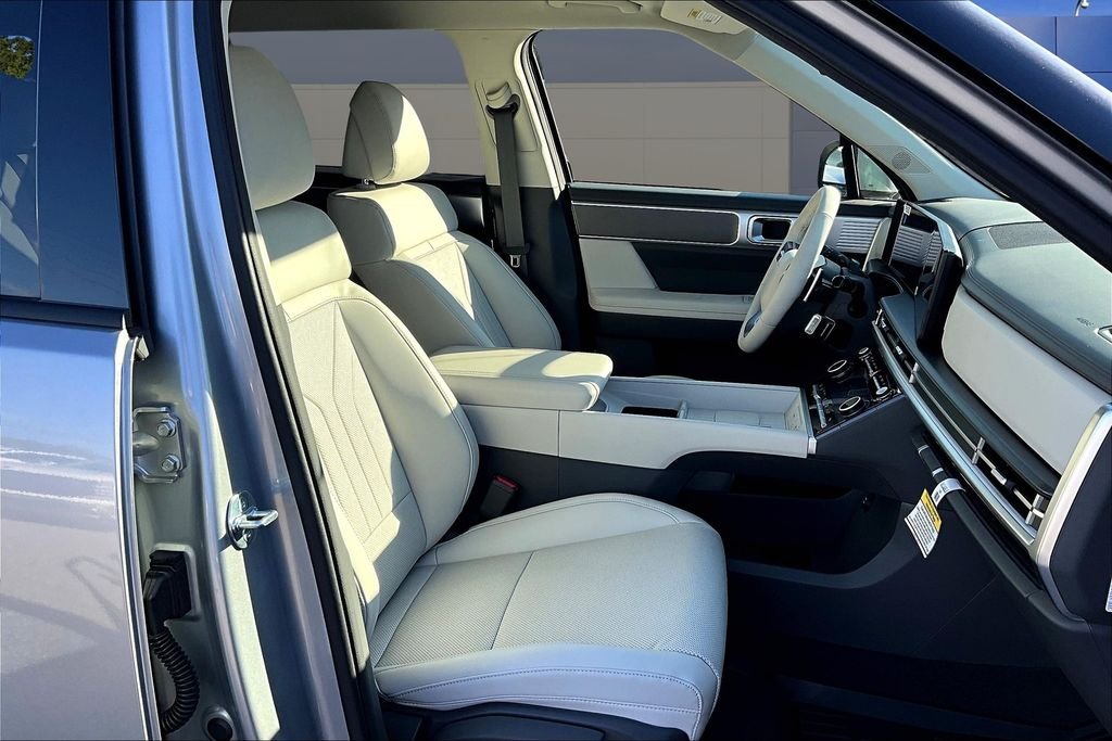 Certified Used 2026 Silver Hyundai SEL image 10
