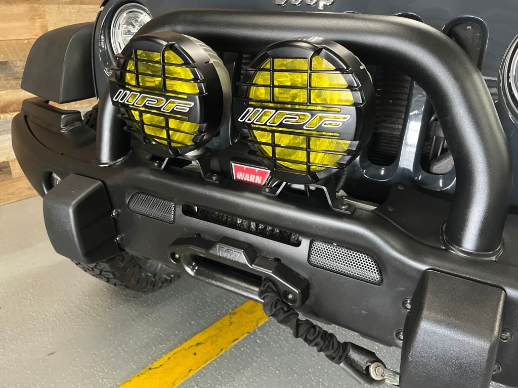 Used 2017 Rhino Clearcoat Jeep Unlimited Rubicon image 11