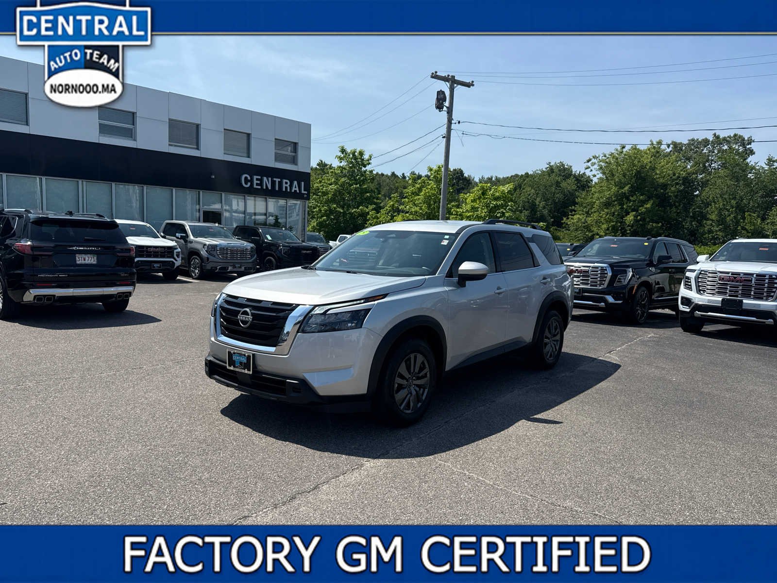 Used 2025 Silver Nissan SV image 1